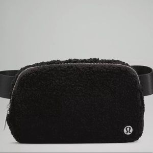 Black Sherpa fleece Lululemon Fanny pack belt bag